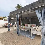 Refugio Del Volcán By Tropical Host Villa Uga