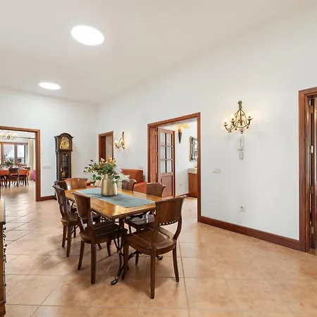 Refugio Del Volcan By Tropical Host Villa *