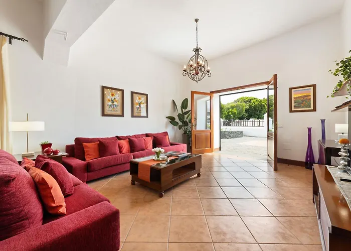 Refugio Del Volcán By Tropical Host Villa Uga