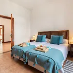 Refugio Del Volcán By Tropical Host Villa Uga