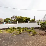 Refugio Del Volcán By Tropical Host Villa Uga